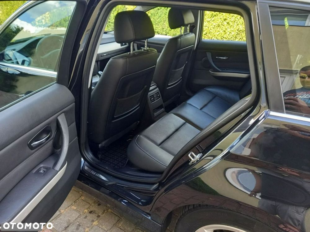 BMW Seria 3 - 25