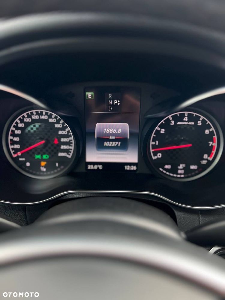 Mercedes-Benz Klasa C AMG 43 4Matic 9G-TRONIC - 26