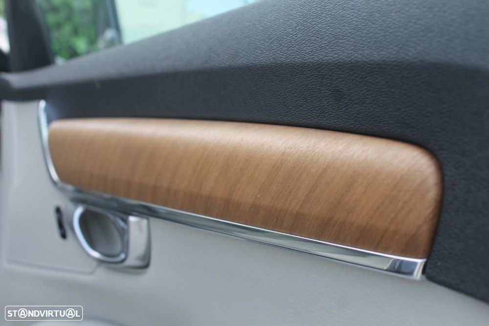 Volvo V90 2.0 T6 PHEV Inscription Expression AWD - 27