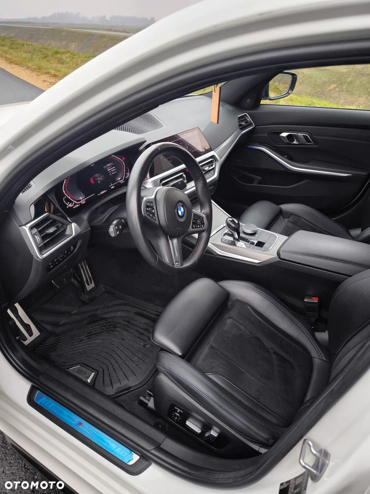BMW Seria 3 330i M Sport sport - 15