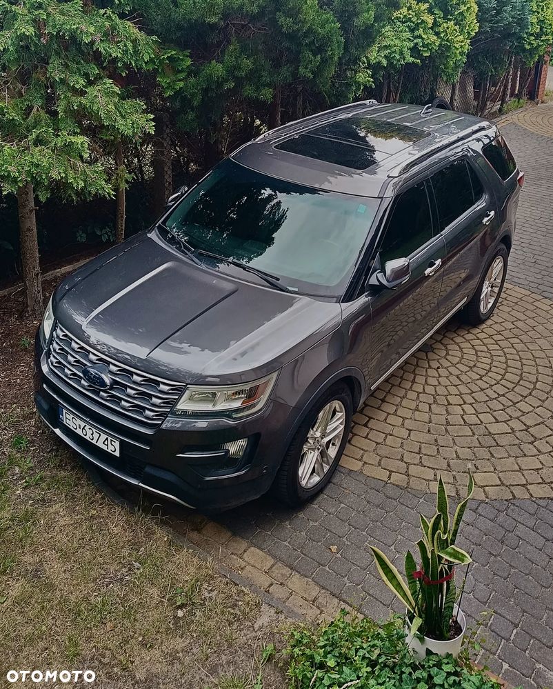 Ford Explorer - 1