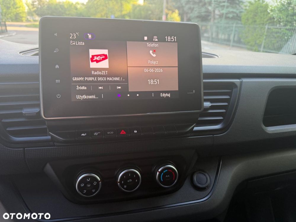Renault Trafic - 26