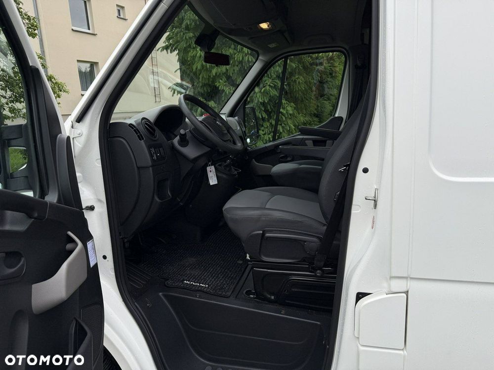 Opel Movano - 32