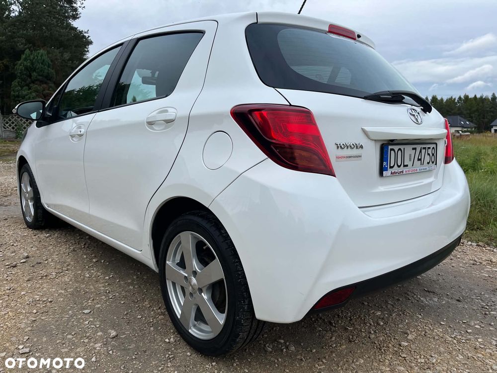 Toyota Yaris 2016 photo 4