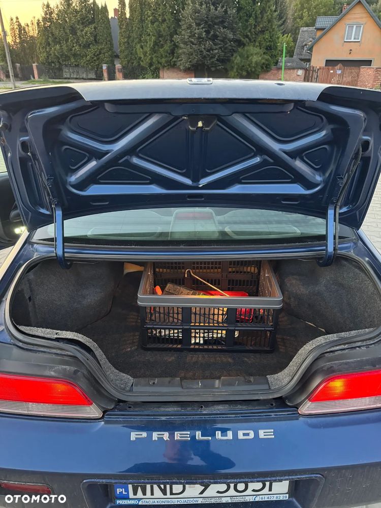 Honda Prelude 2.0 L - 8