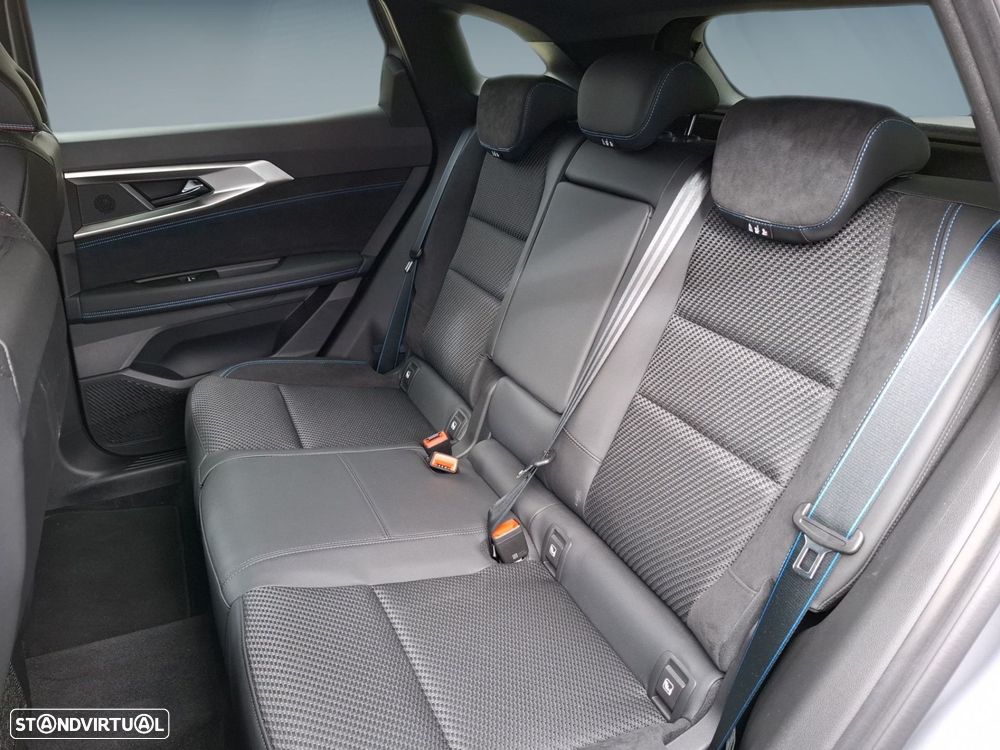 Renault Austral 1.2 E-Tech Iconic Espirit - 14