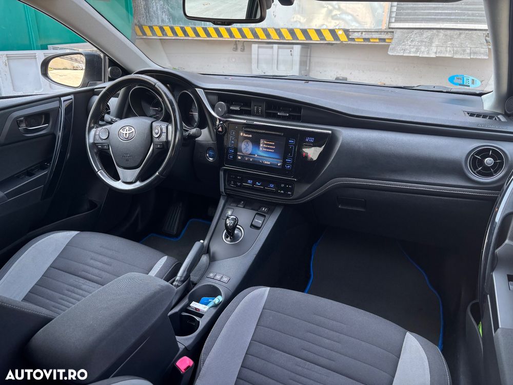 Toyota Auris - 5