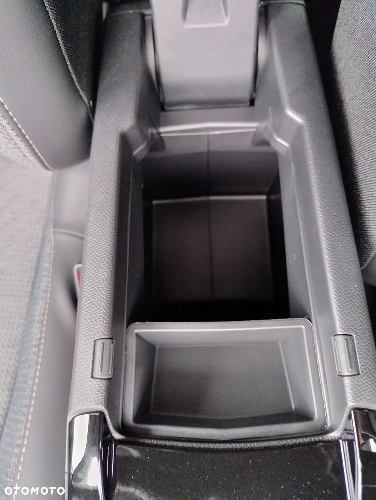 Peugeot 208 Allure - 24