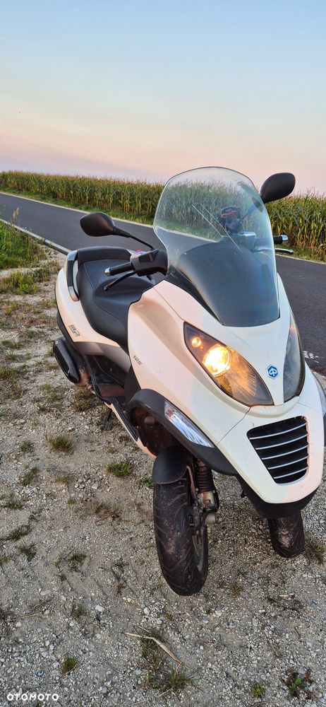 Piaggio MP-3 - 4