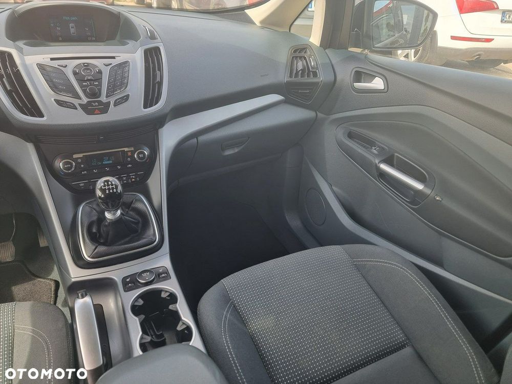 Ford Grand C-MAX - 19