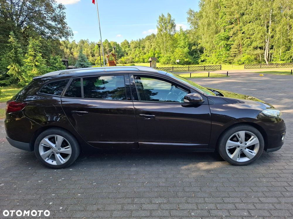 Renault Megane TCe 130 Paris - 8