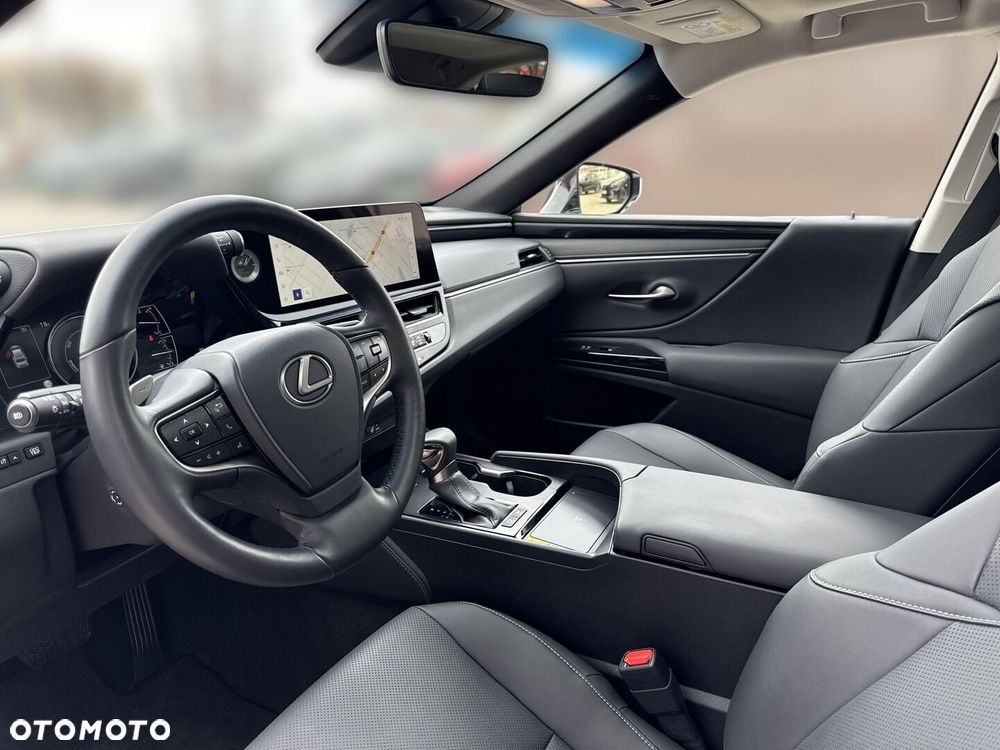 Lexus ES 300h Business Edition - 9