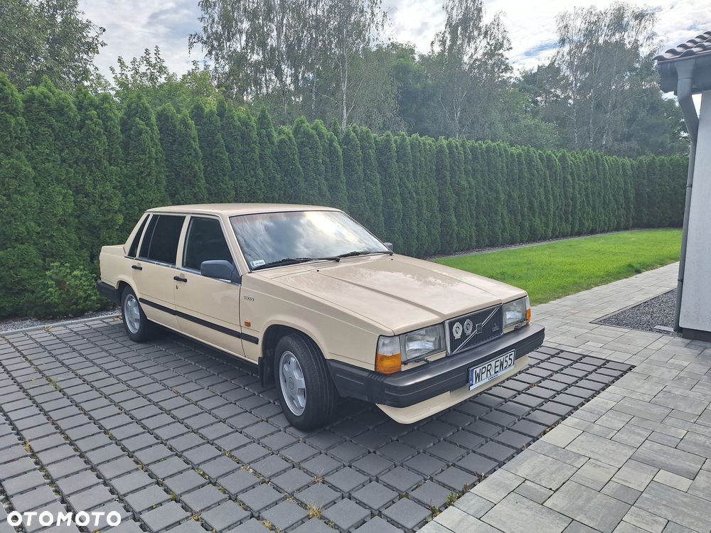 Volvo Seria 700 - 19