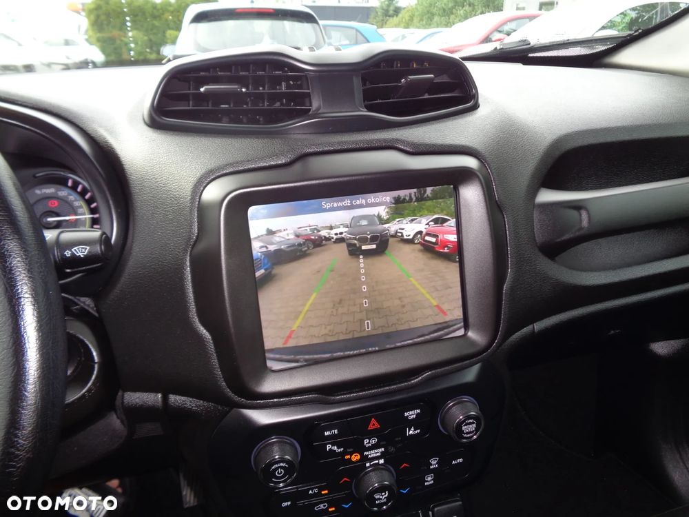 Jeep Renegade - 14