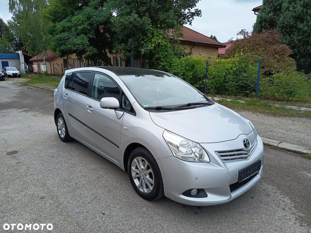 Toyota Verso 1.8 Travel - 1