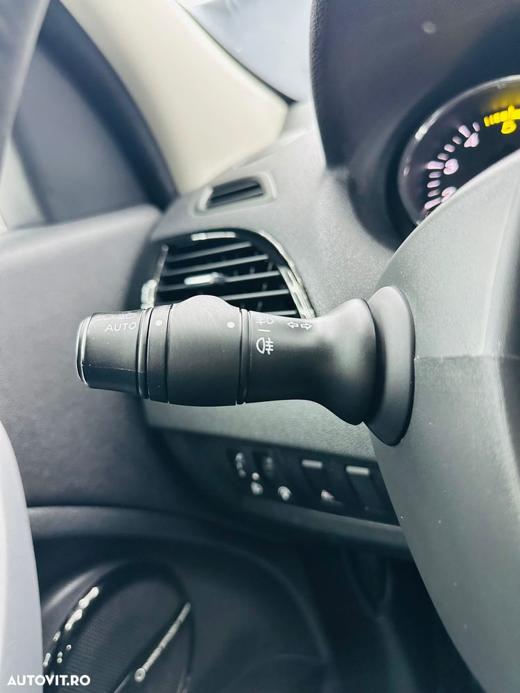 Renault Megane dCi 110 FAP EDC Bose Edition - 28