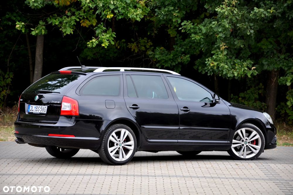 Skoda Octavia Combi 2.0 TDI CR DPF RS - 32