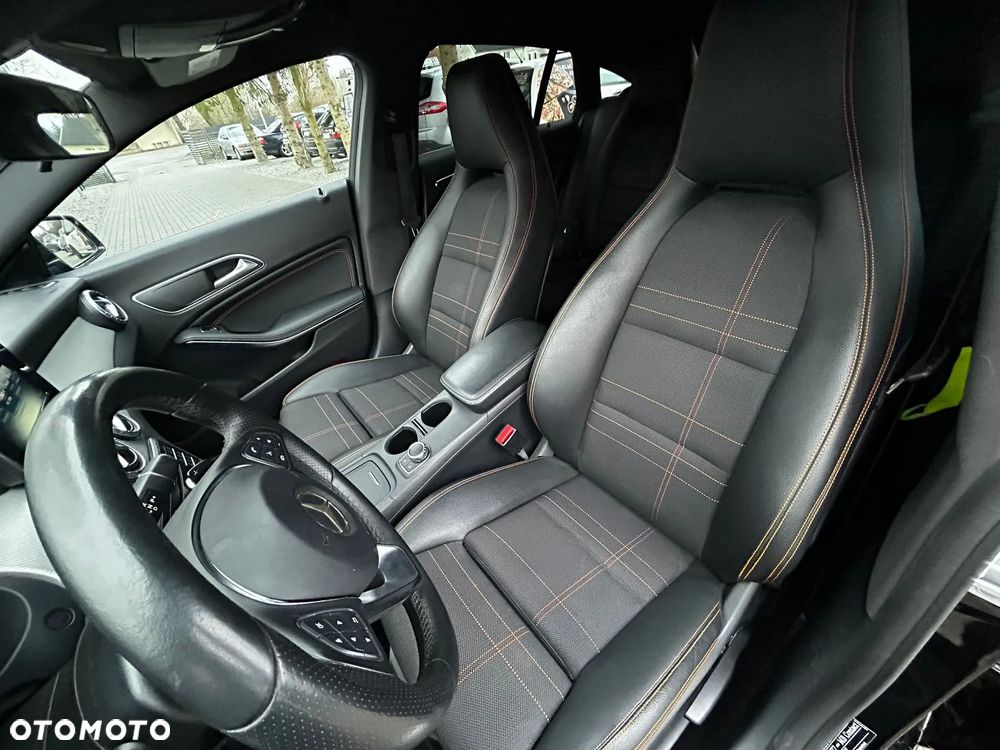 Mercedes-Benz CLA 220 (CDI) d 4Matic 7G-DCT Urban - 11