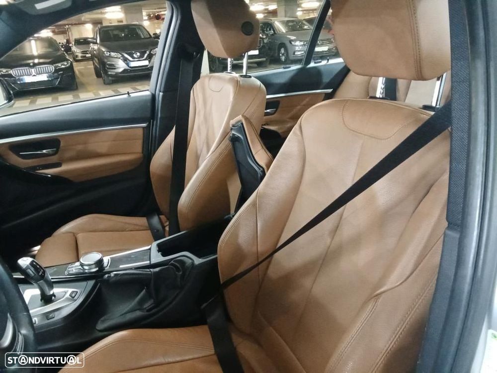 BMW 330 e iPerformance Line Sport - 5