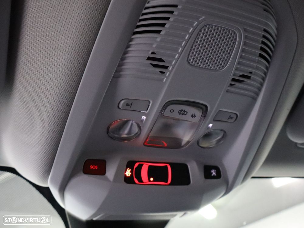 Peugeot 3008 1.6 Hybrid Allure Pack e-EAT8 - 17