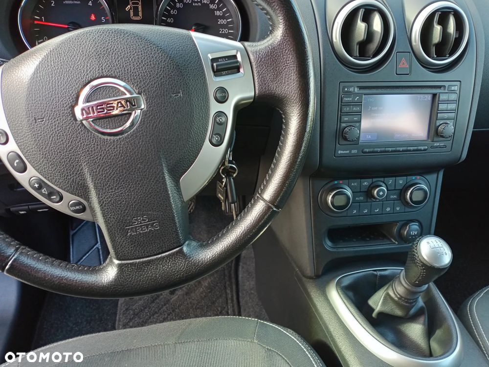 Nissan Qashqai 1.5 dCi DPF tekna - 8