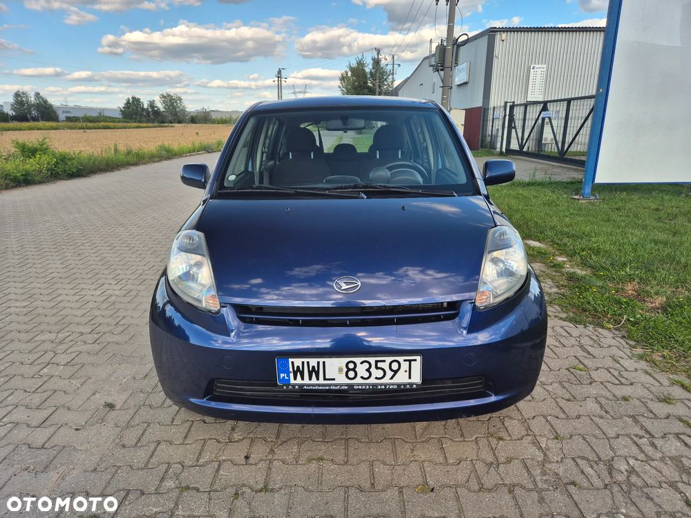 Daihatsu Sirion - 4
