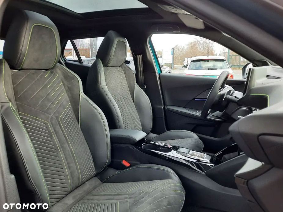 Peugeot 2008 - 8