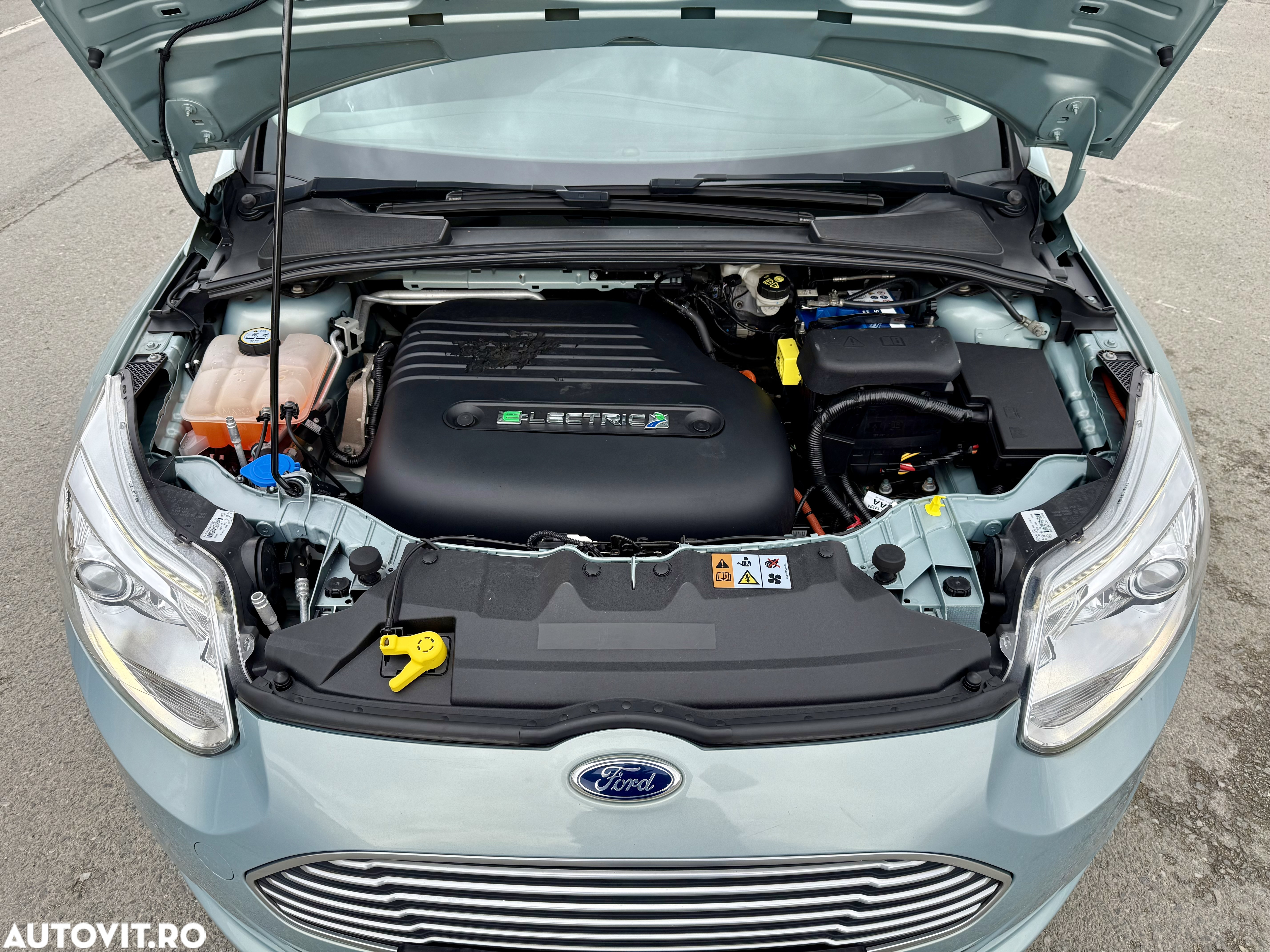 Ford Focus Electric - 38