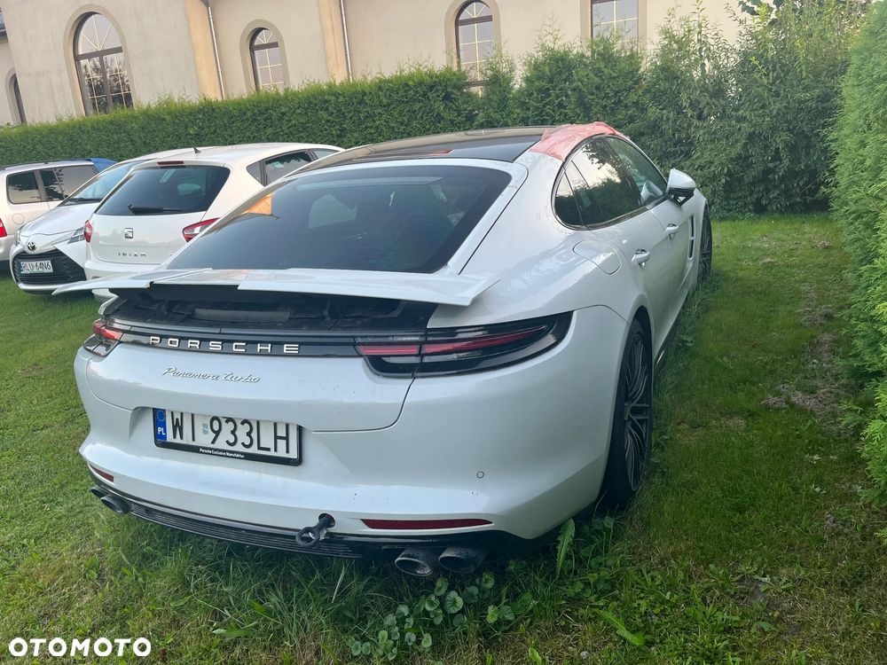 Porsche Panamera Turbo - 8
