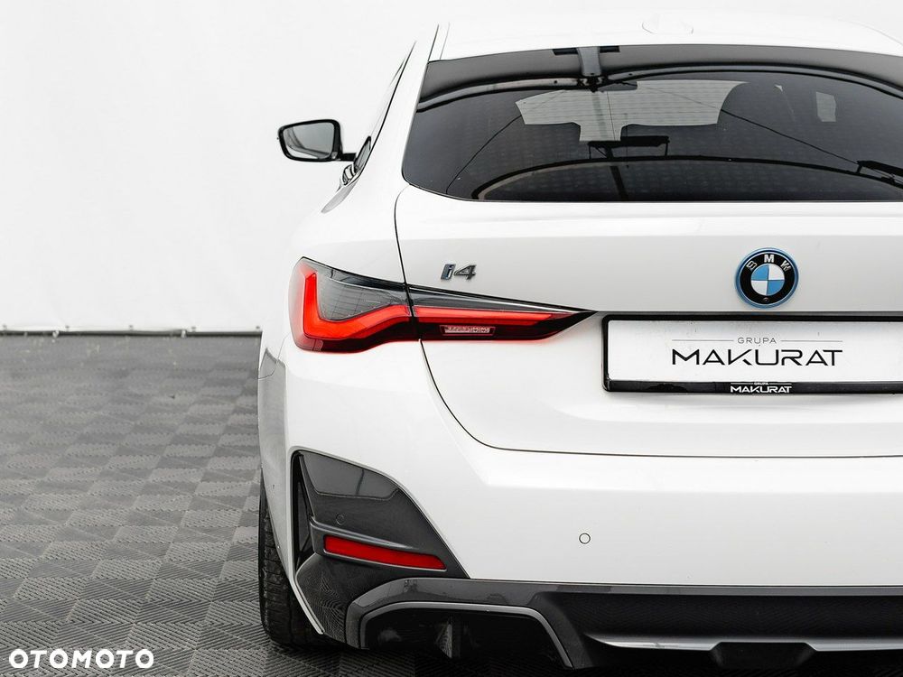 BMW i4 - 12