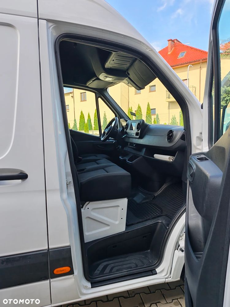Mercedes-Benz Sprinter - 27