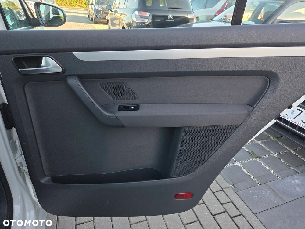 Volkswagen Touran 1.6 TDI DPF BlueMotion Technology Comfortline - 13