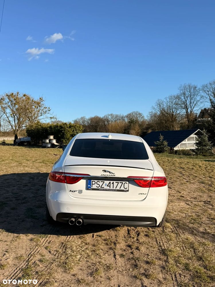 Jaguar XF 2.0 i4D Prestige - 6