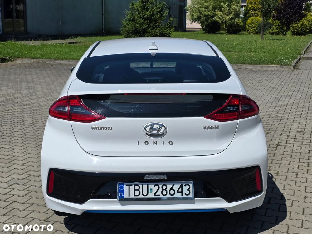 Hyundai IONIQ Hybrid Business - 8