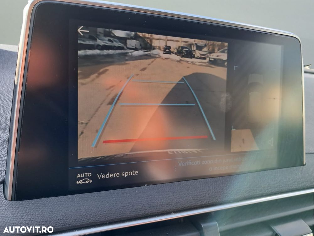 Peugeot 3008 1.6 PureTech Turbo S&S EAT8 Allure - 20