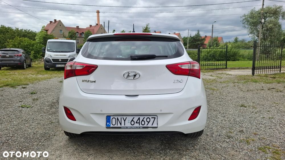 Hyundai i30 blue 1.4 YES Silver - 9