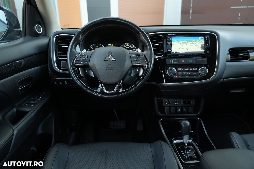 Mitsubishi Outlander 2.2 DI-D 4WD Automatik Diamant Edition - 11
