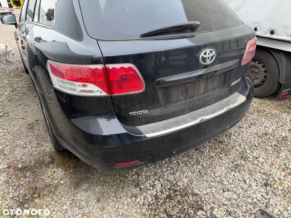 Toyota Avensis T27  2,2 D4D 09r tył kompletny - 3