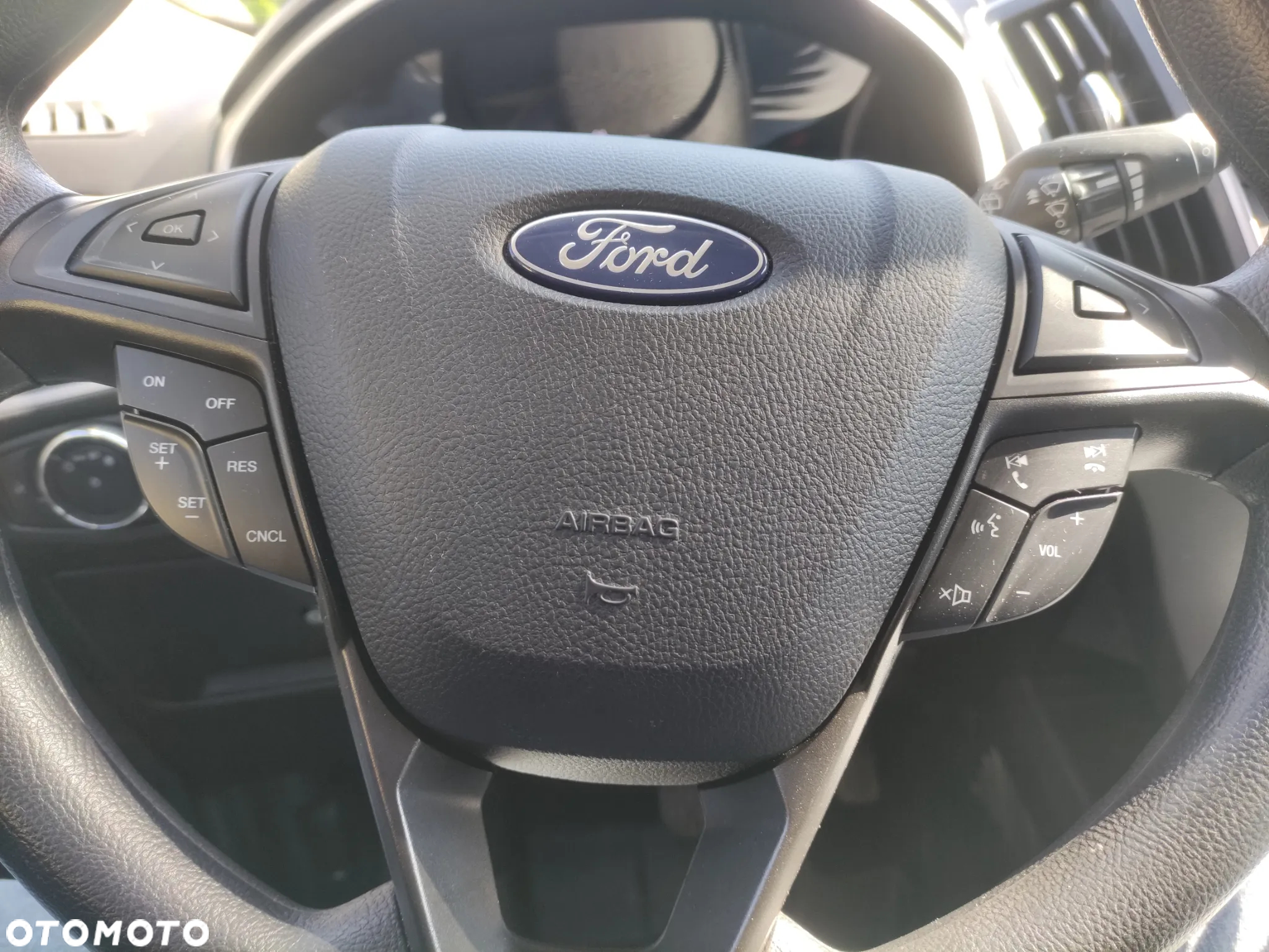 Ford Edge - 11