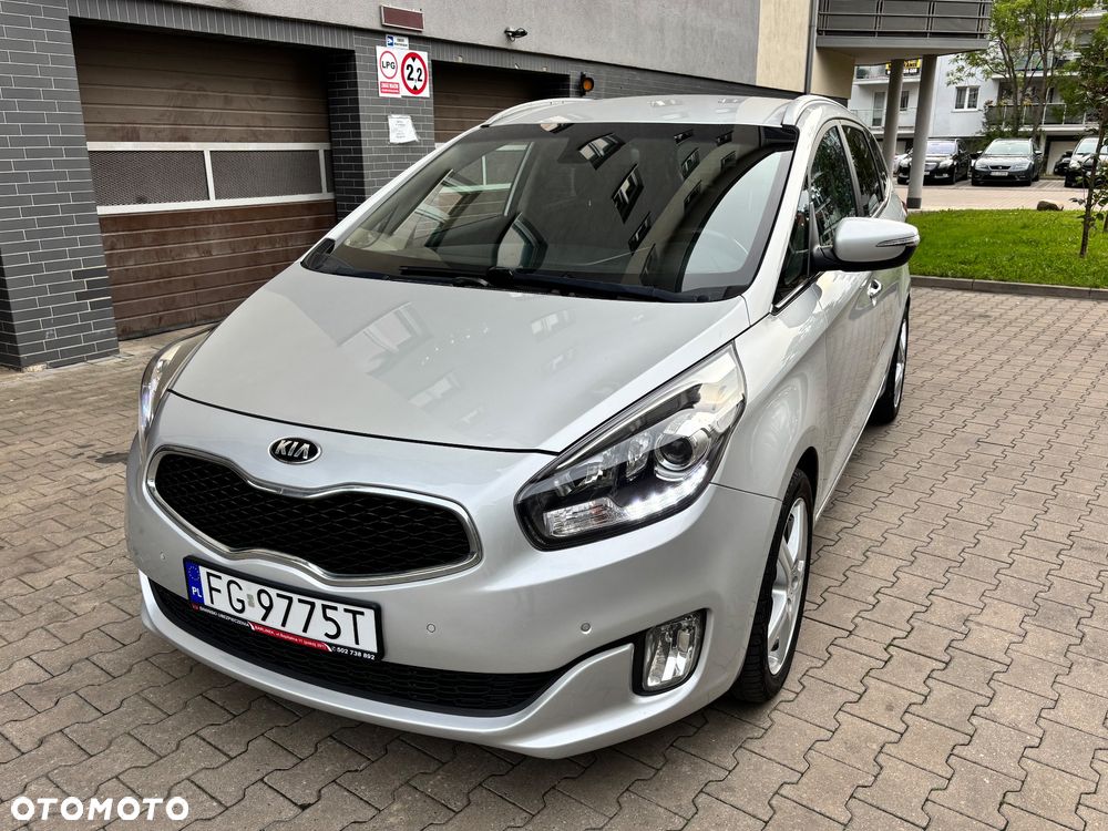 Kia Carens 1.7 CRDi M 7os - 1