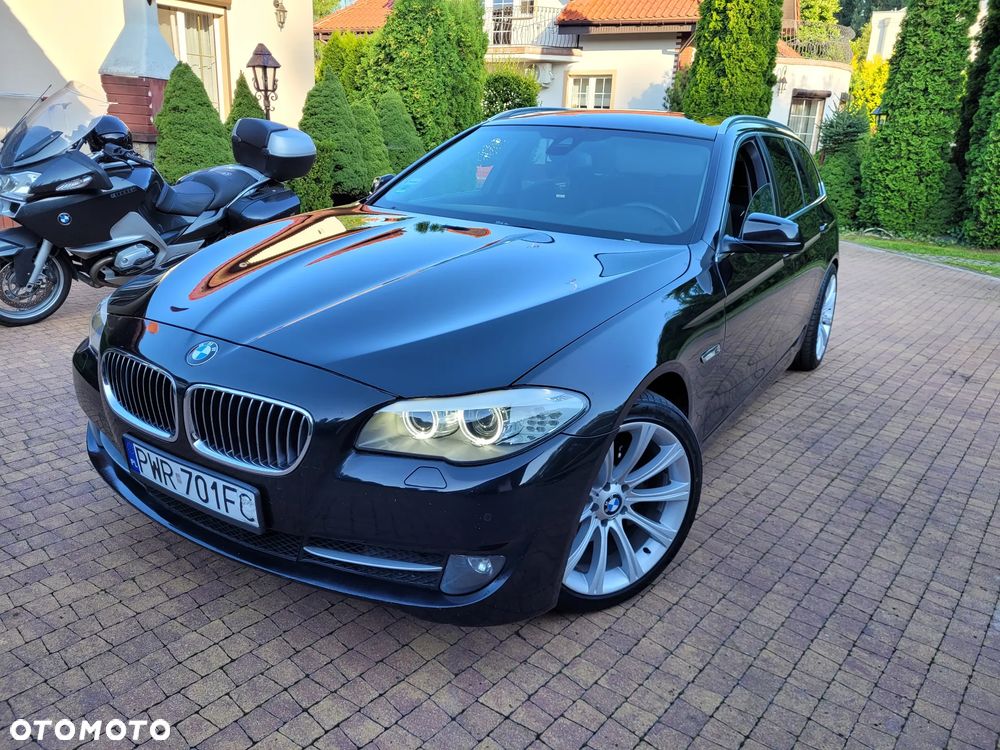 BMW Seria 5 525d - 11