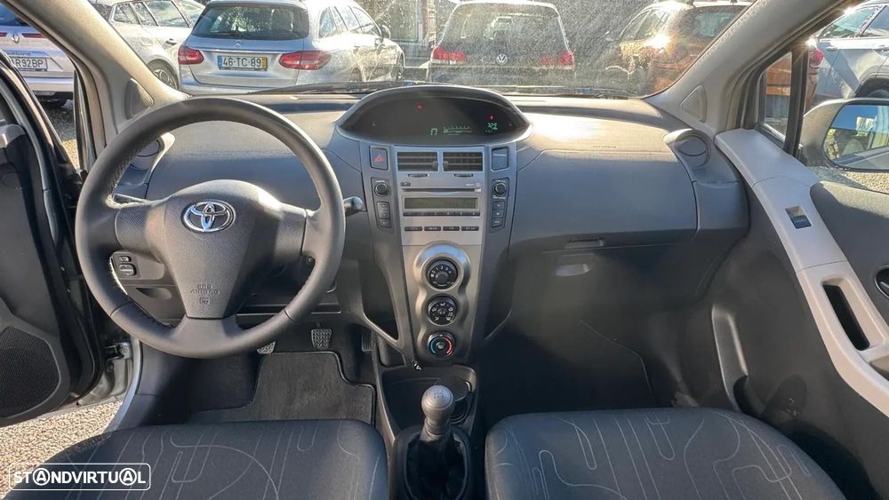 Toyota Yaris - 26
