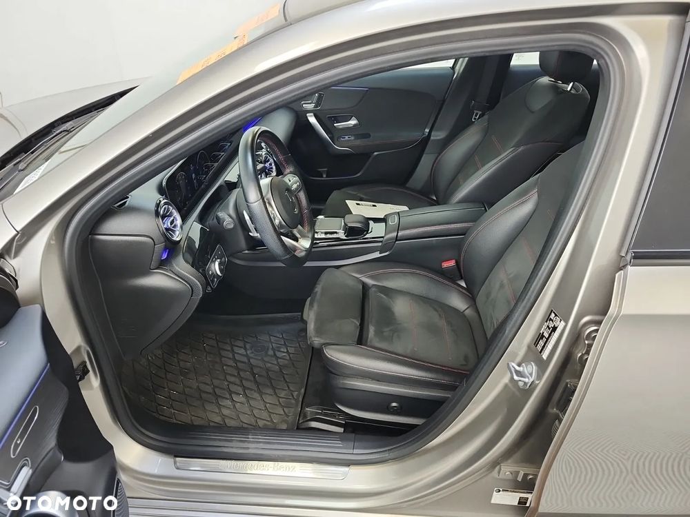 Mercedes-Benz Klasa A 220 4Matic 7G-DCT AMG Line - 8