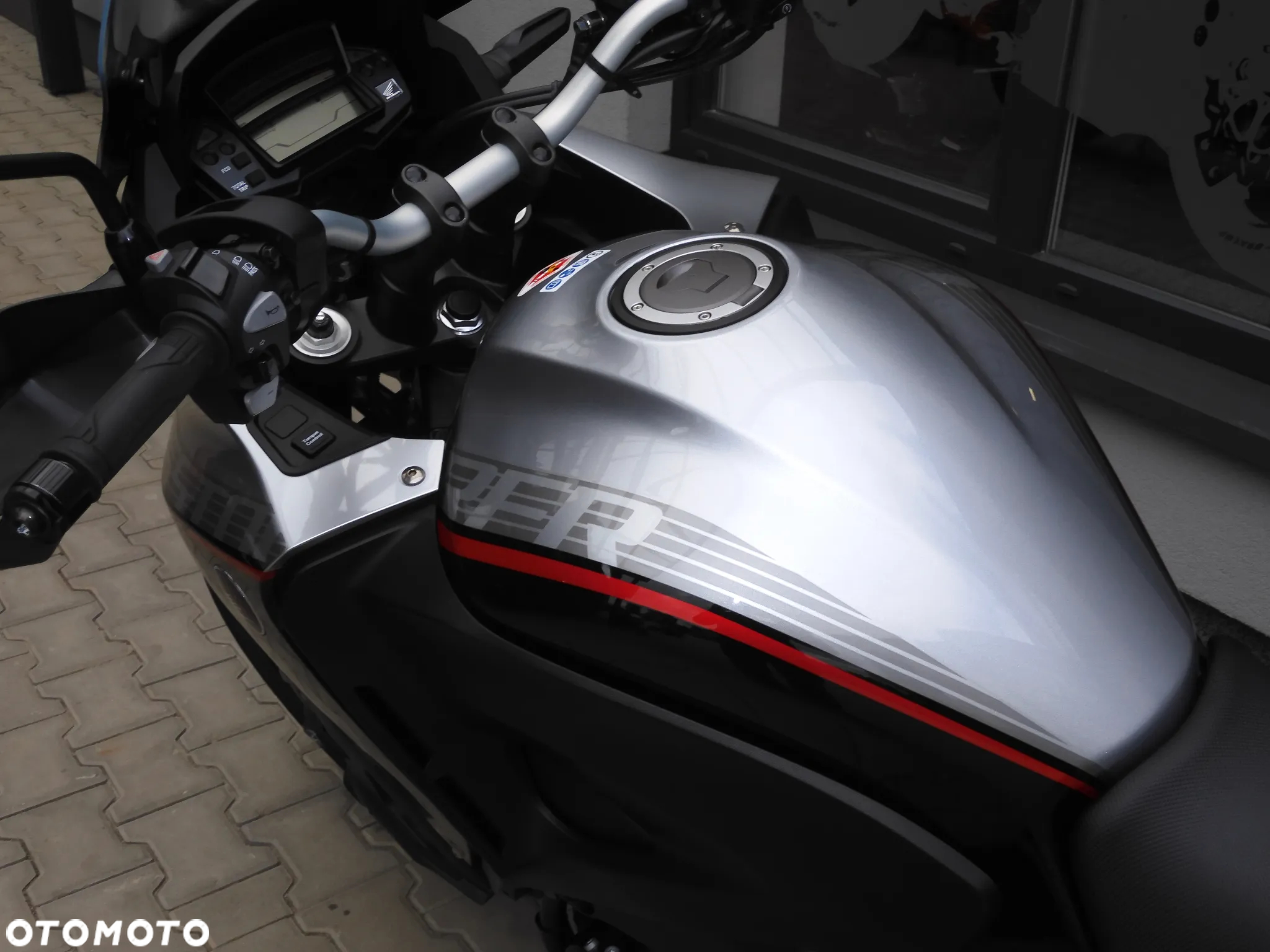 Honda VFR - 30