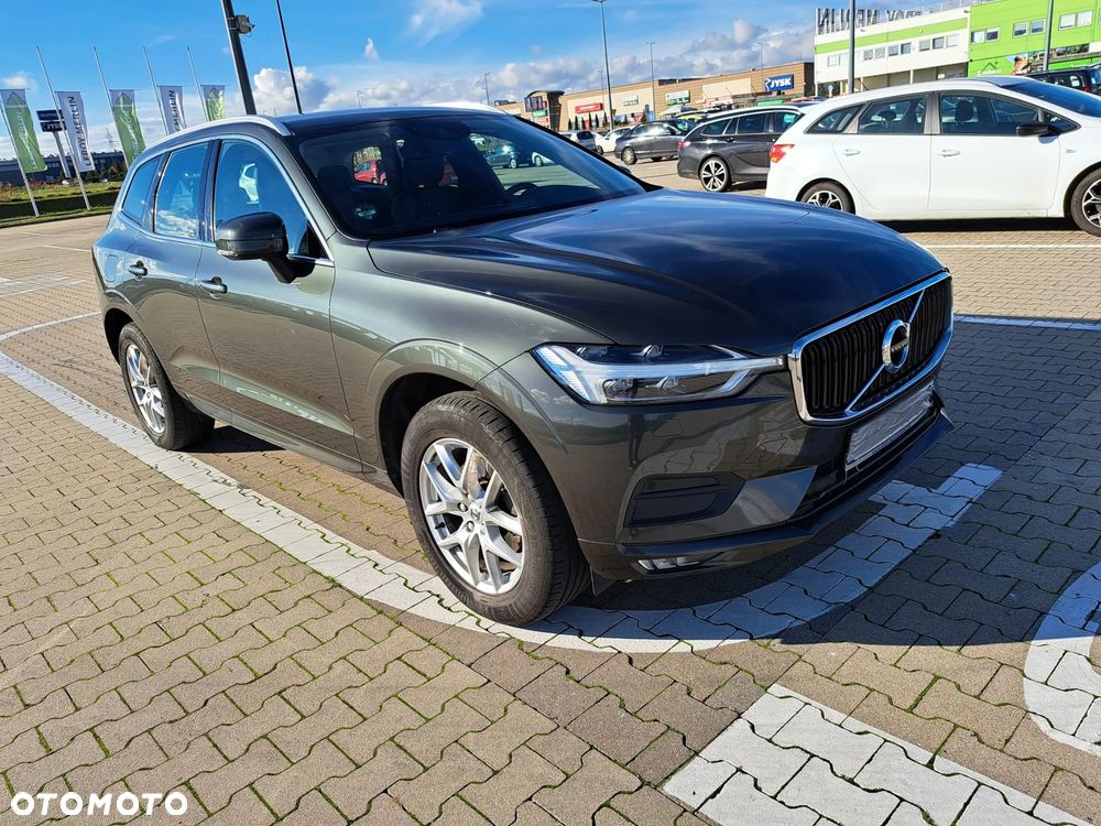 Volvo XC 60 D4 Momentum Pro - 1