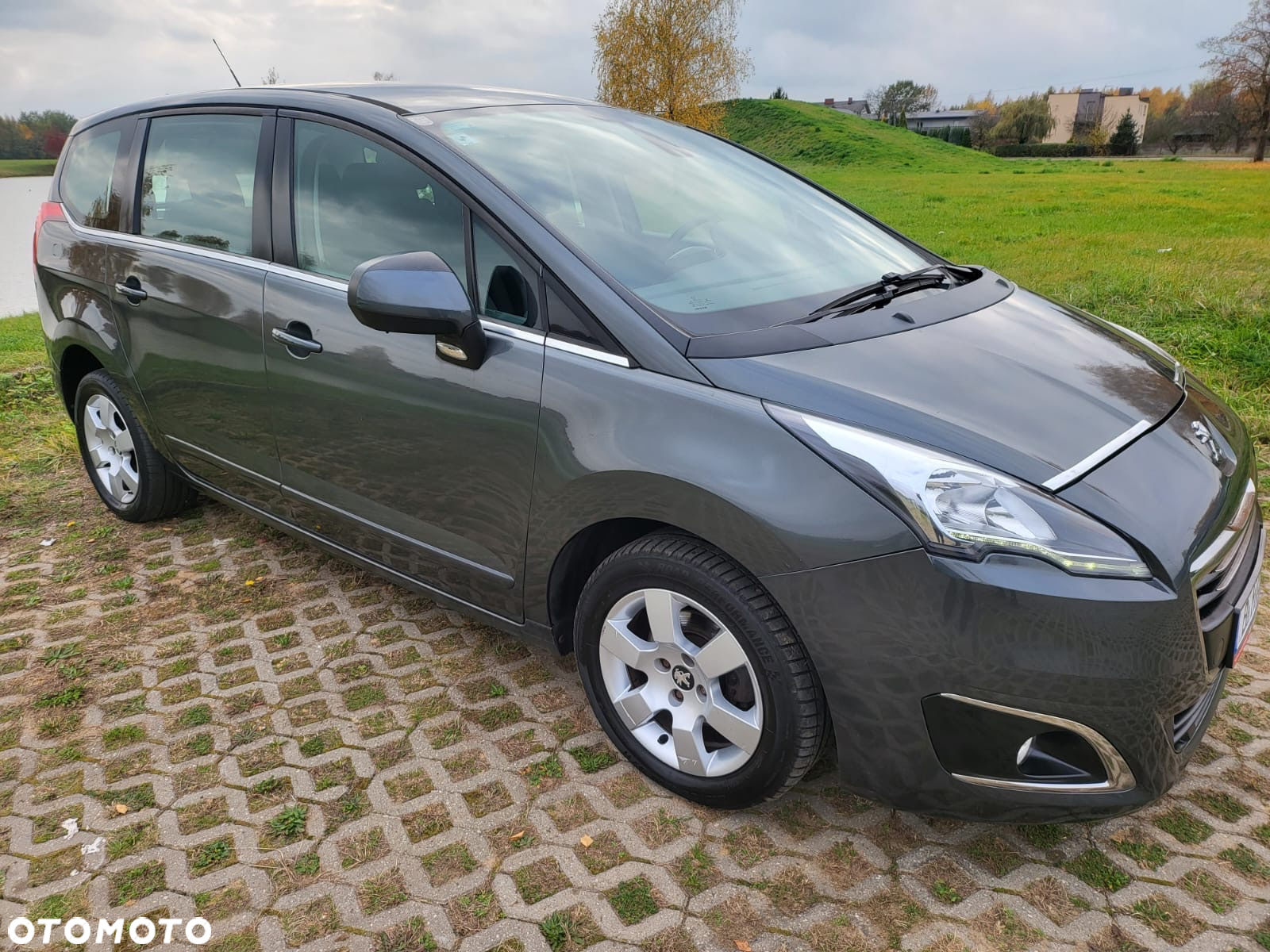Peugeot 5008 1.6 BlueHDI Allure S&S - 14