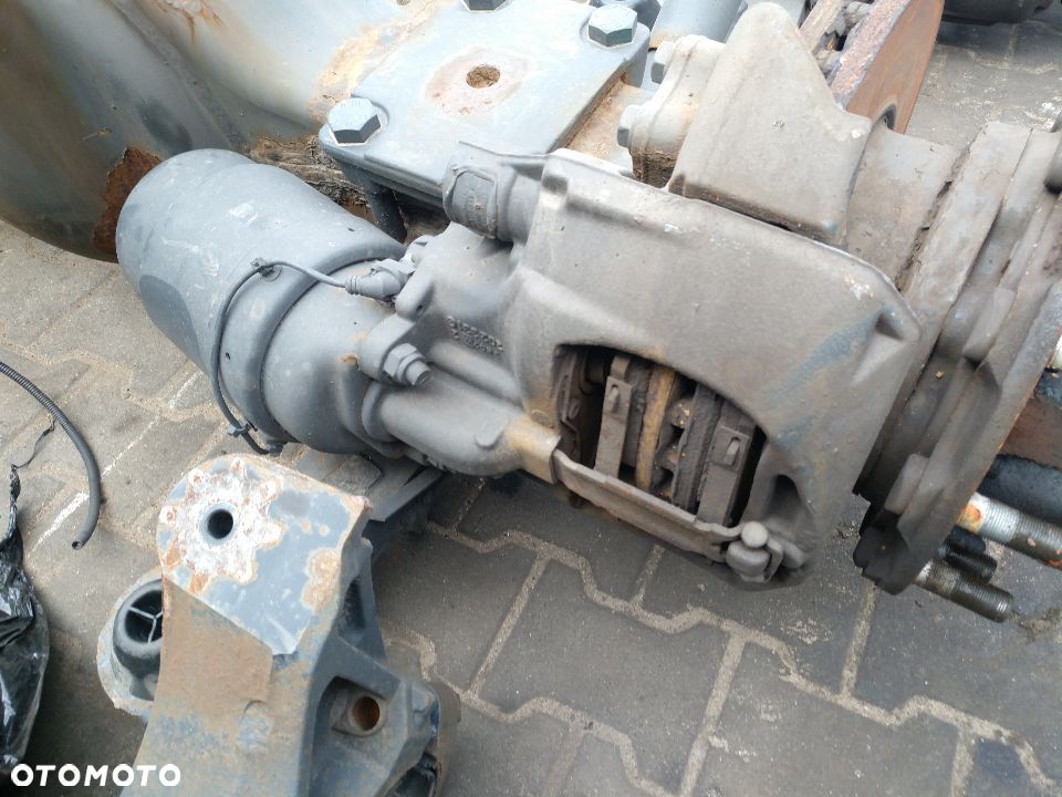 Zacisk hamulcowy prawy tył Mercedes Actros MP4 - 1