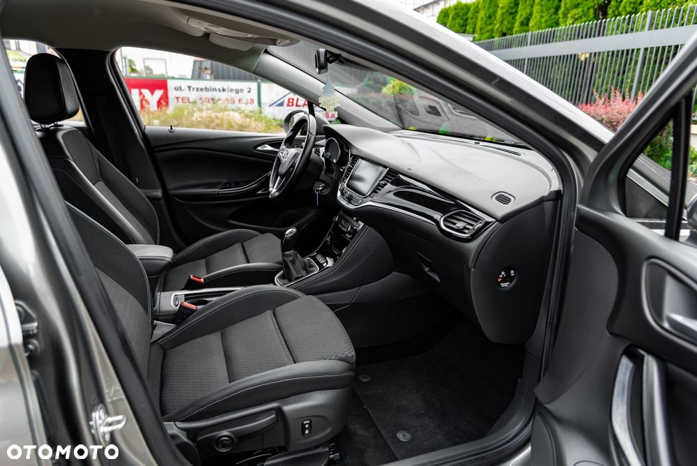 Opel Astra 1.4 T Elite S&S - 22