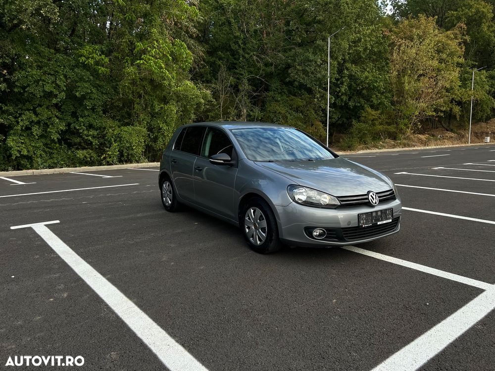 Volkswagen Golf - 2