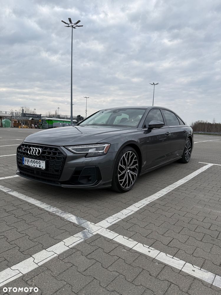 Audi S8 - 1